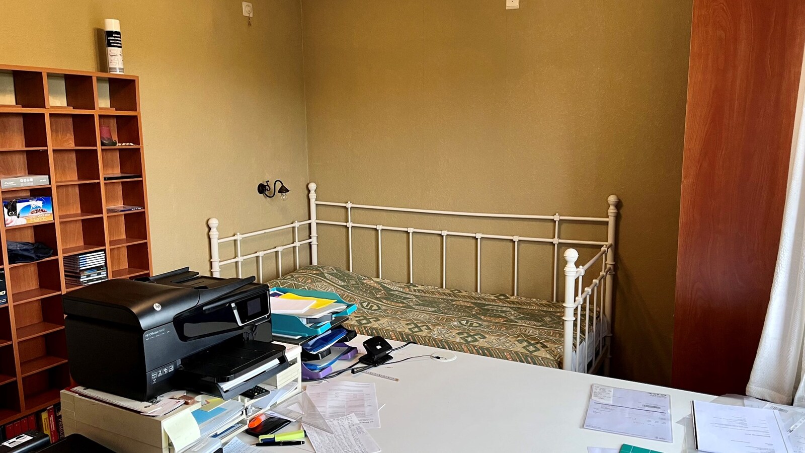 Goed onderhouden woning met tuin, terras en inpandige garage in Kermt - Energielabel E 