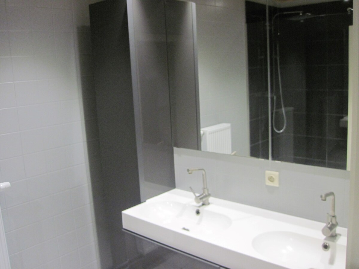 Ruim 2-slp-appartement met zonneterras ! 