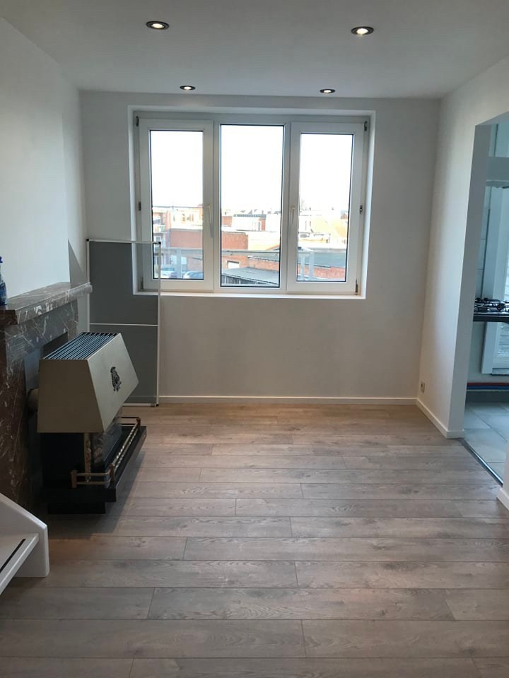 Op te frissen één (mogelijkheid tot 2) slaapkamer appartement te Merksem! 