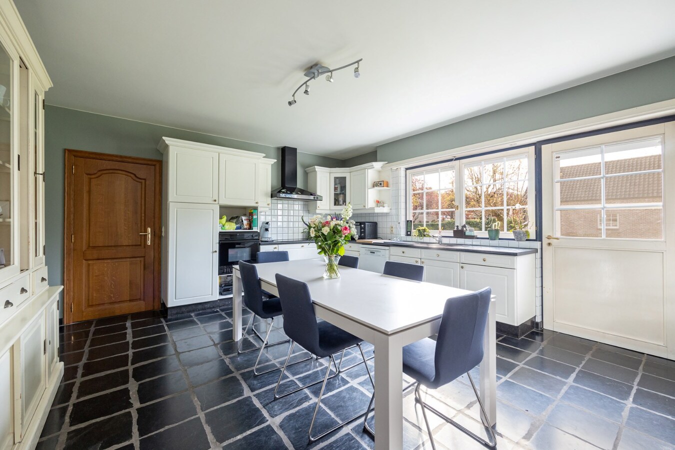 Villa met 3 slaapkamers op een mooi perceel van 1.606 m²  te Zoersel 