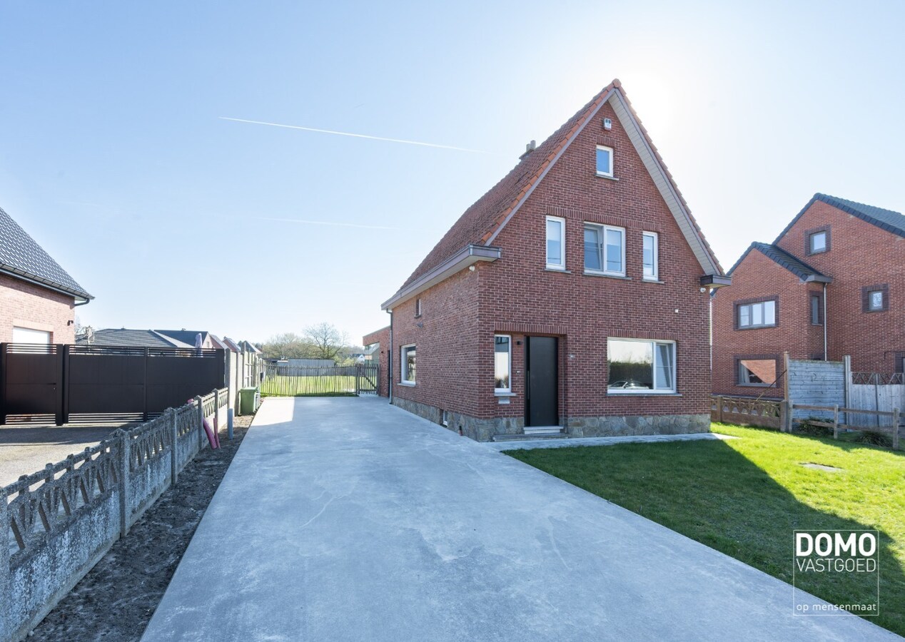 Instapklare moderne gezinswoning met zuidgerichte tuin en knappe afwerking in Hasselt 