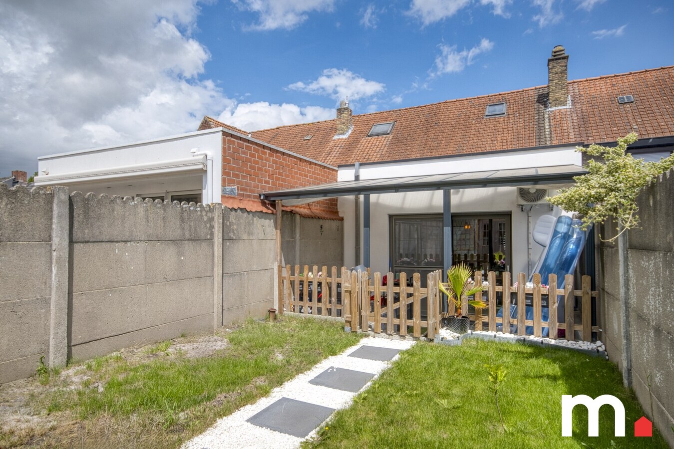 Top gerenoveerde rijwoning Roeselare ! 