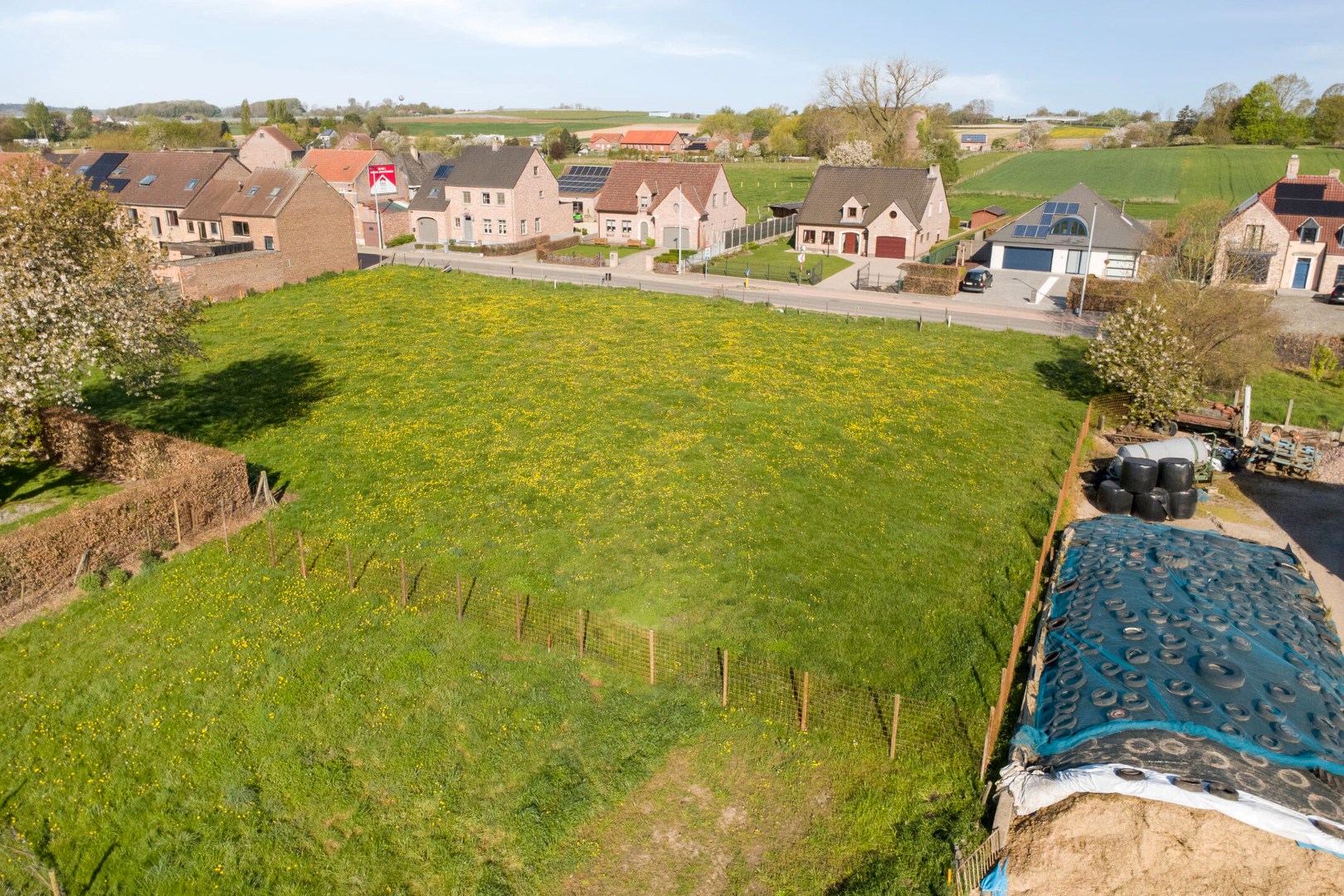 Bouwgrond voor open bebouwing met perceeloppervlakte van 6a96ca – Perceelbreedte: 15.70  m 