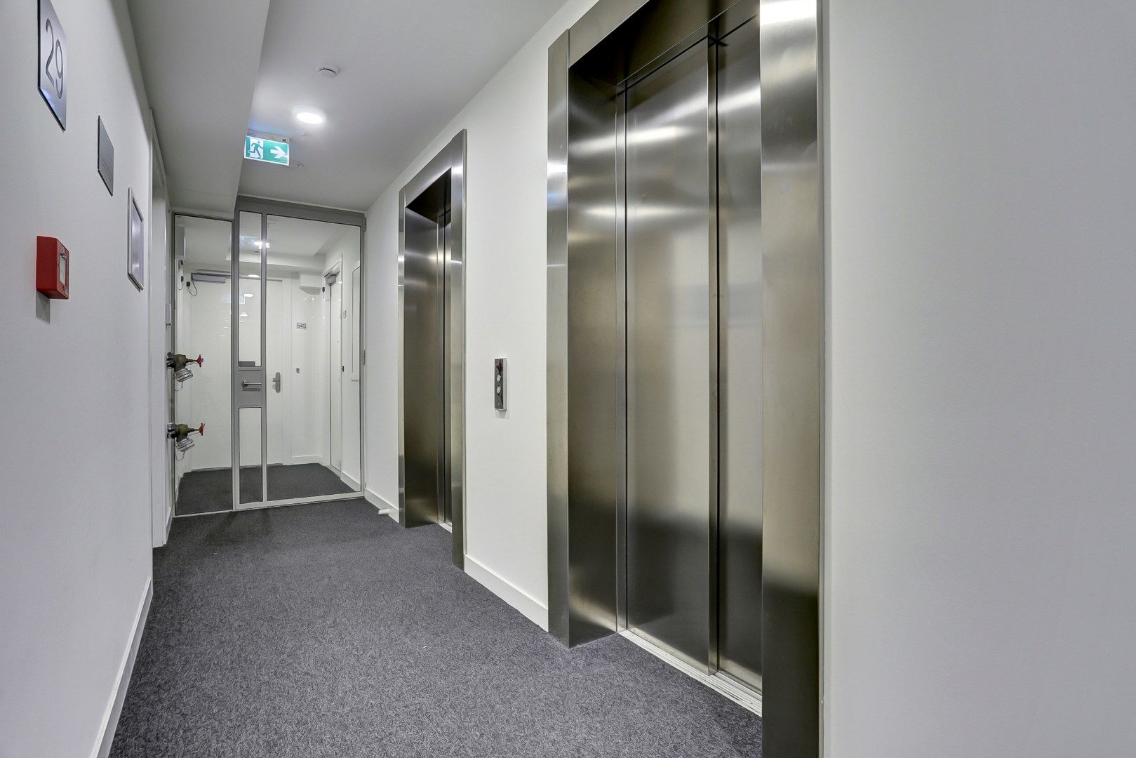 Ultiem luxe wonen in de iconische The CoolTower met spectaculair uitzicht, royaal terras (34 m²) en moderne afwerking in het bruisende hart van Rotterdam! 