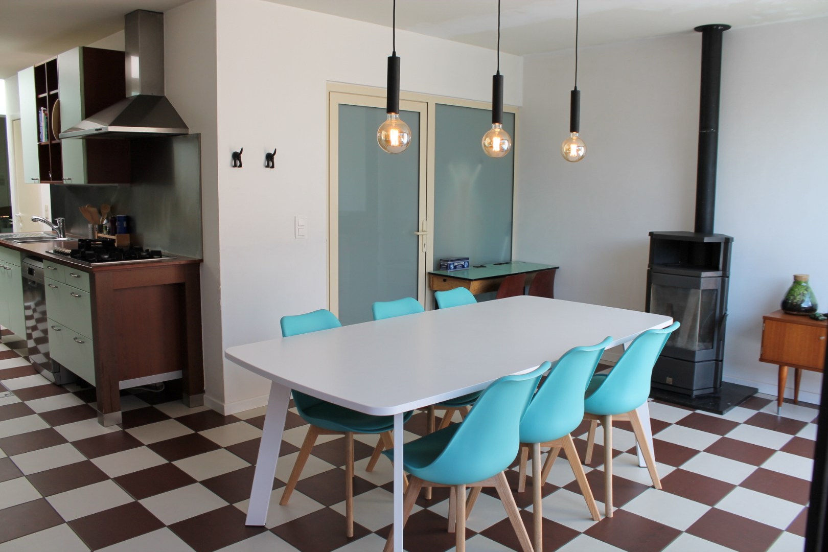 Ruime hedendaagse gezinswoning met 4 slaapkamers op gunstige ligging! 