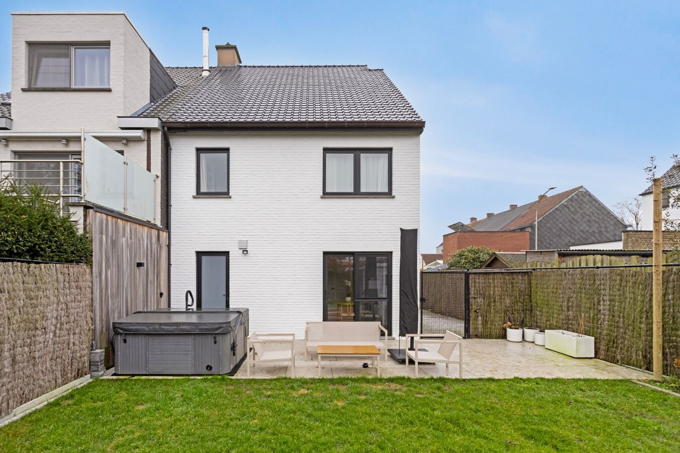 Instapklare  woning te koop - 3 tot 5 slpks 