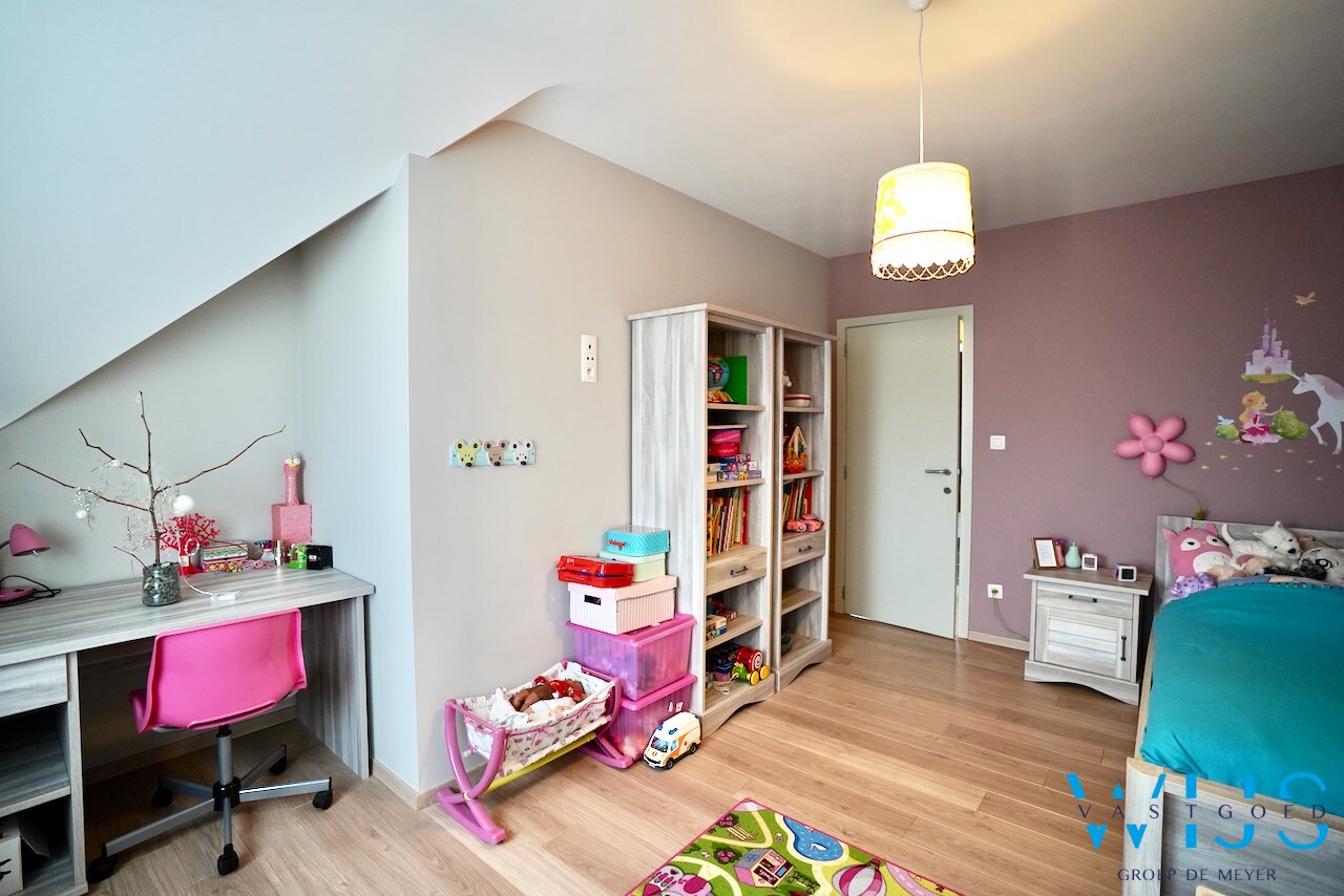 INSTAPKLAAR woonhuis met ZUIDgerichte tuin te Boekhoute ! 