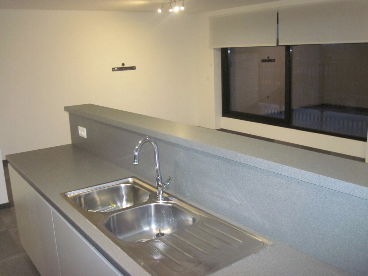 Modern, eigentijds BEN appartement . 