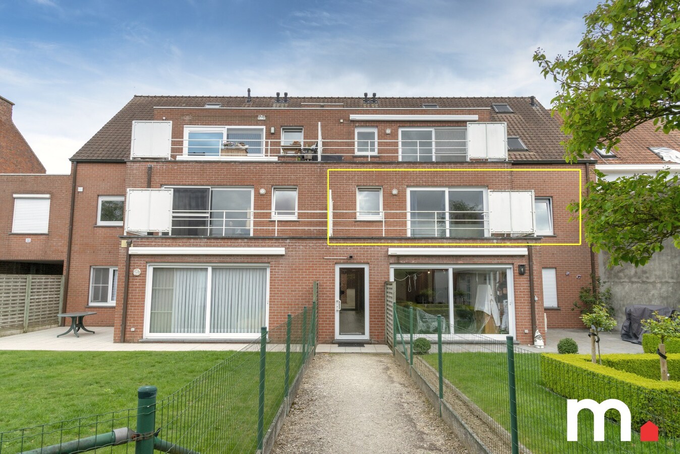Ruim appartement met groot terras en garage te Heule ! EPC 112 B ! 