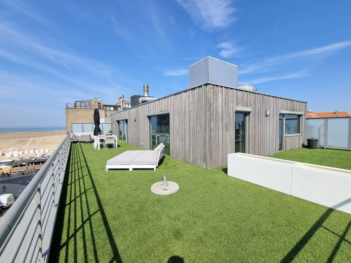 Prachtige penthouse met enorm terras (110m²!) en zeezicht - Zeebrugge 