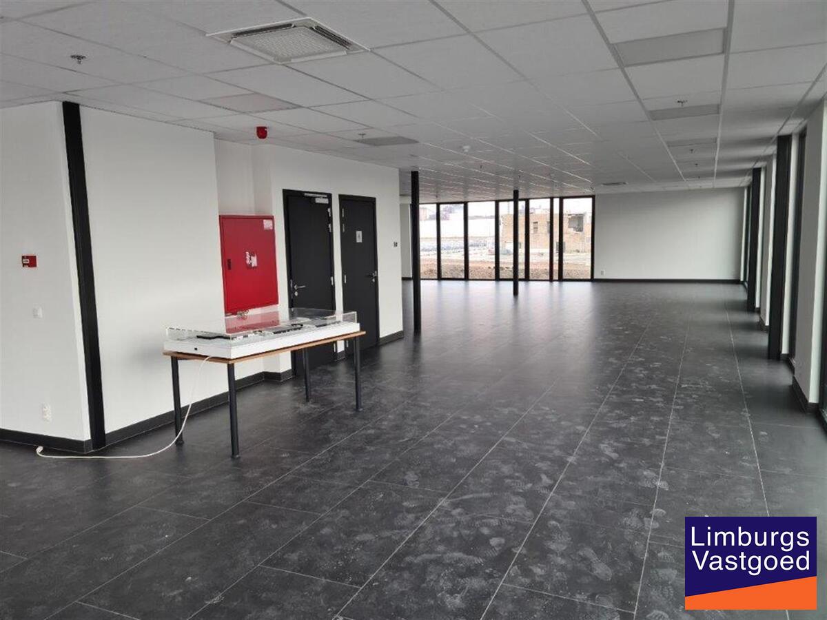 Logistieke opslag v.a. 8.000 m², aan E-313, E-314 