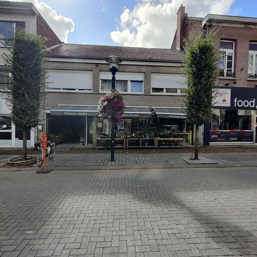 Verhuurd winkelruimte - Geel