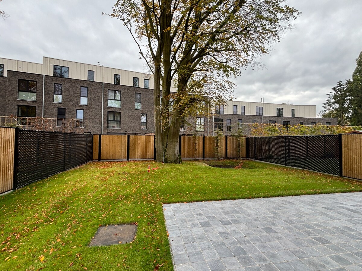 Moderne landelijke villa met A+ energieprestatie in rustige wijk 