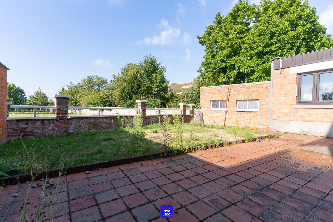 3 façades avec garage et jardin, EXCELLENT POTENTIEL ! 
