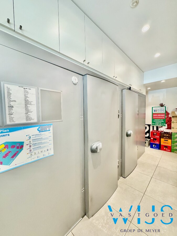 Instapklaar handelspand/lunchzaak in hartje Wachtebeke ! 