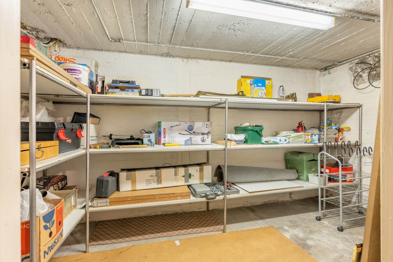 Ruime woning met 4 slaapkamers. 