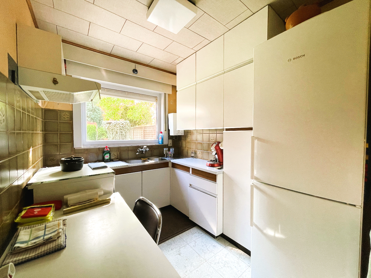 Halfopen bebouwing met 4 slaapkamers en leuke tuin 