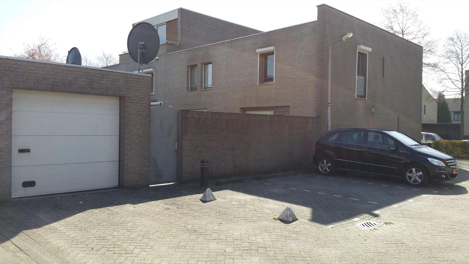 Eengezinswoning verhuurd in TILBURG