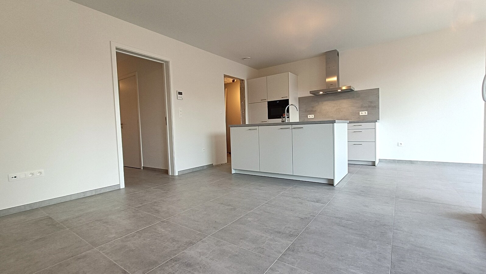 Nieuwbouwappartement met tuin en terras 
