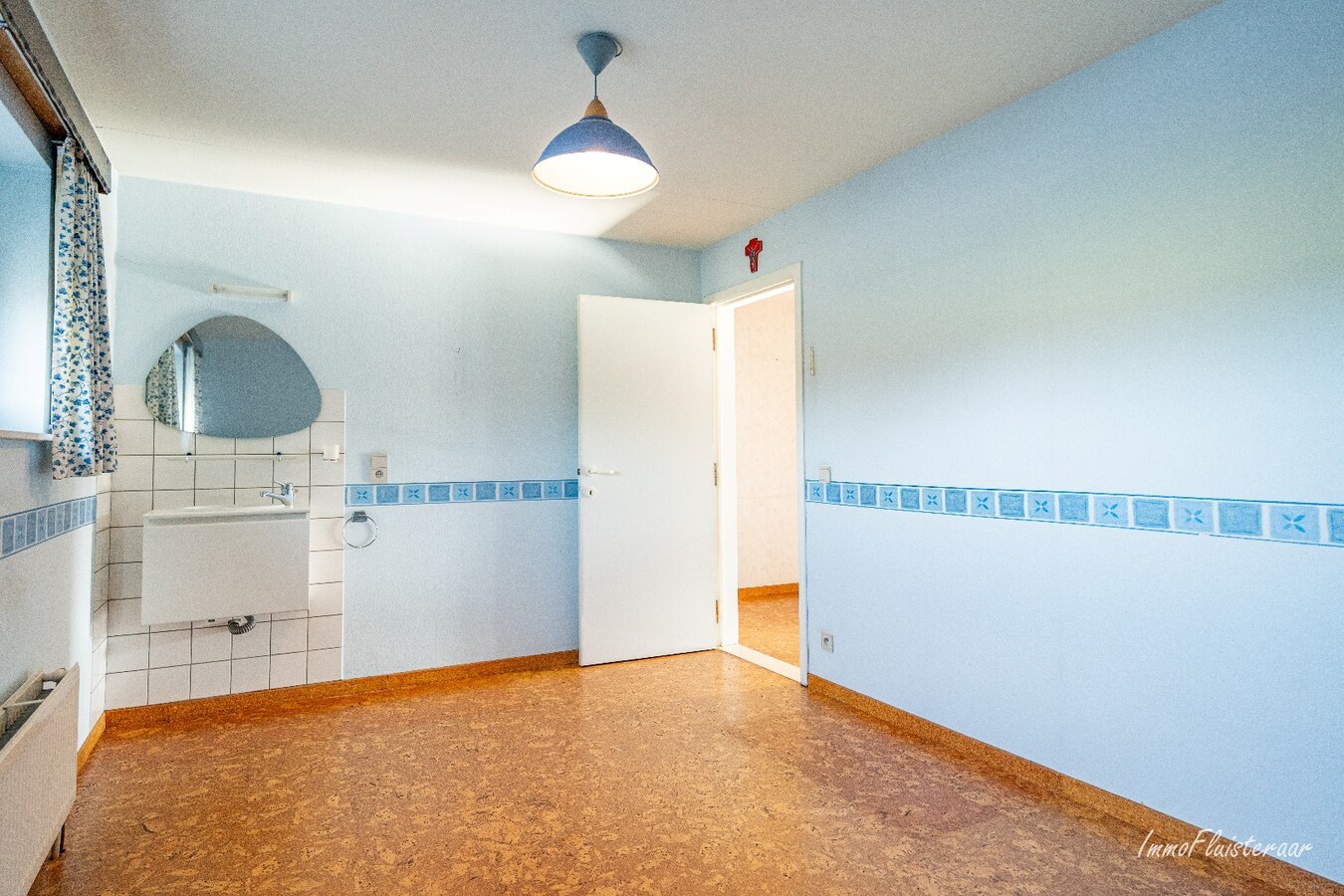 Woning met paardenstallen en buitenpiste op ca. 6,5ha te Bree 