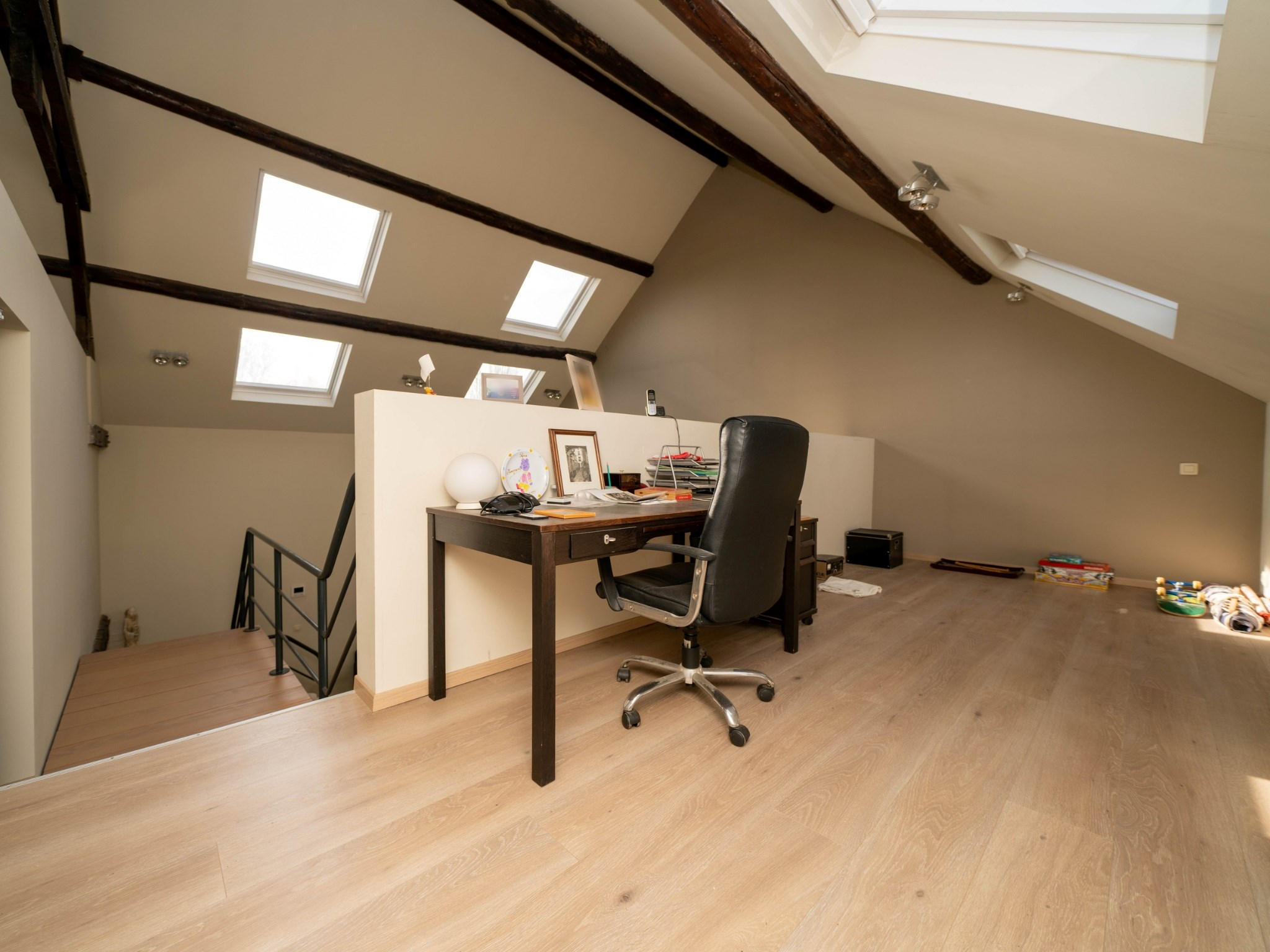 Prachtige 4-gevel met grote tuin in Itterbeek 