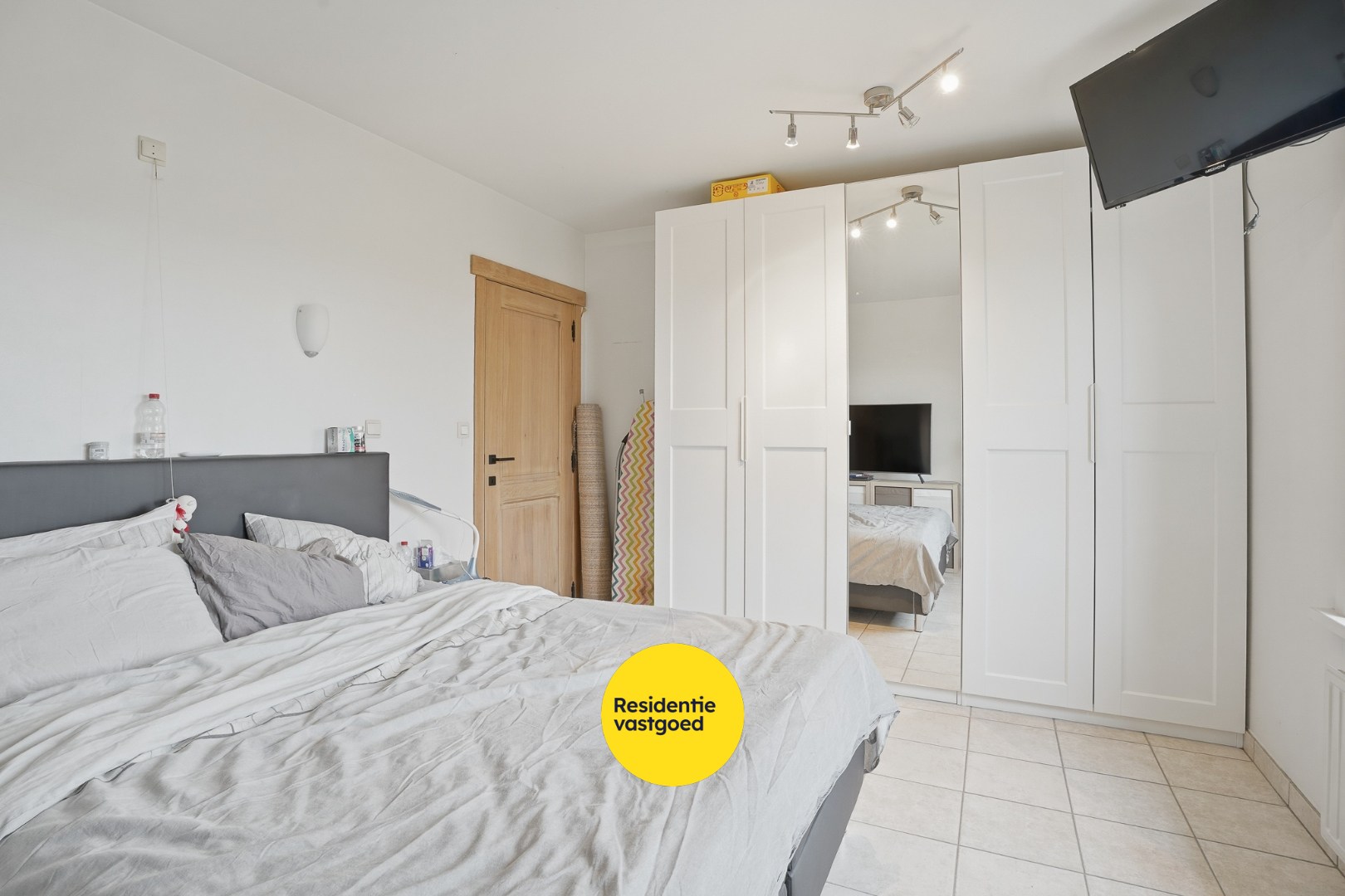 Landelijk gelegen villa met loods in Aartrijke 