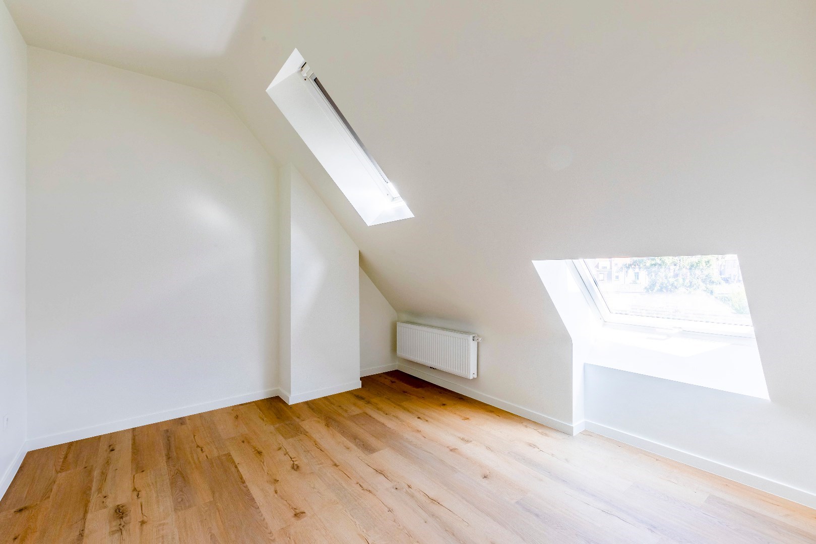 Unieke, compleet gerenoveerde woning met veel charme en zonnige tuin! 