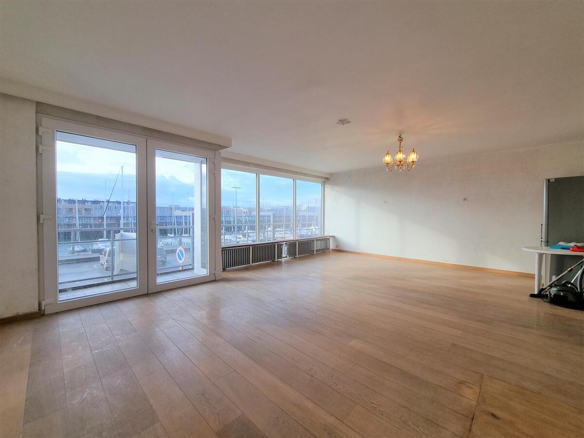 Zeer ruim, op te frissen appartement van 118m² met prachtige zichten - Zeebrugge 