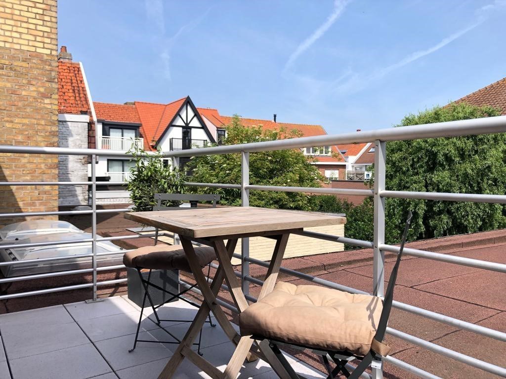 Centraal gelegen woning in het hartje van oud-Knokke nabij het commerciële centrum te Knokke-Heist 