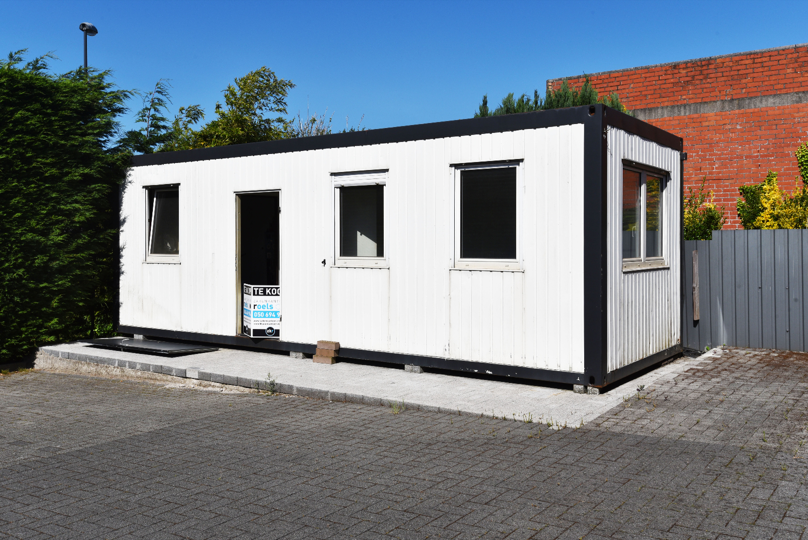 Duplex app. 142 m² met 3 slpks, terras en 2 autostandplaatsen te Maldegem 
