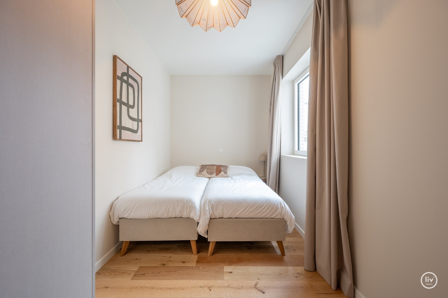 Nieuwbouw appartement met 3 slaapkamers gelegen in de Lippenslaan, het appartement is compleet gemeubeld. 