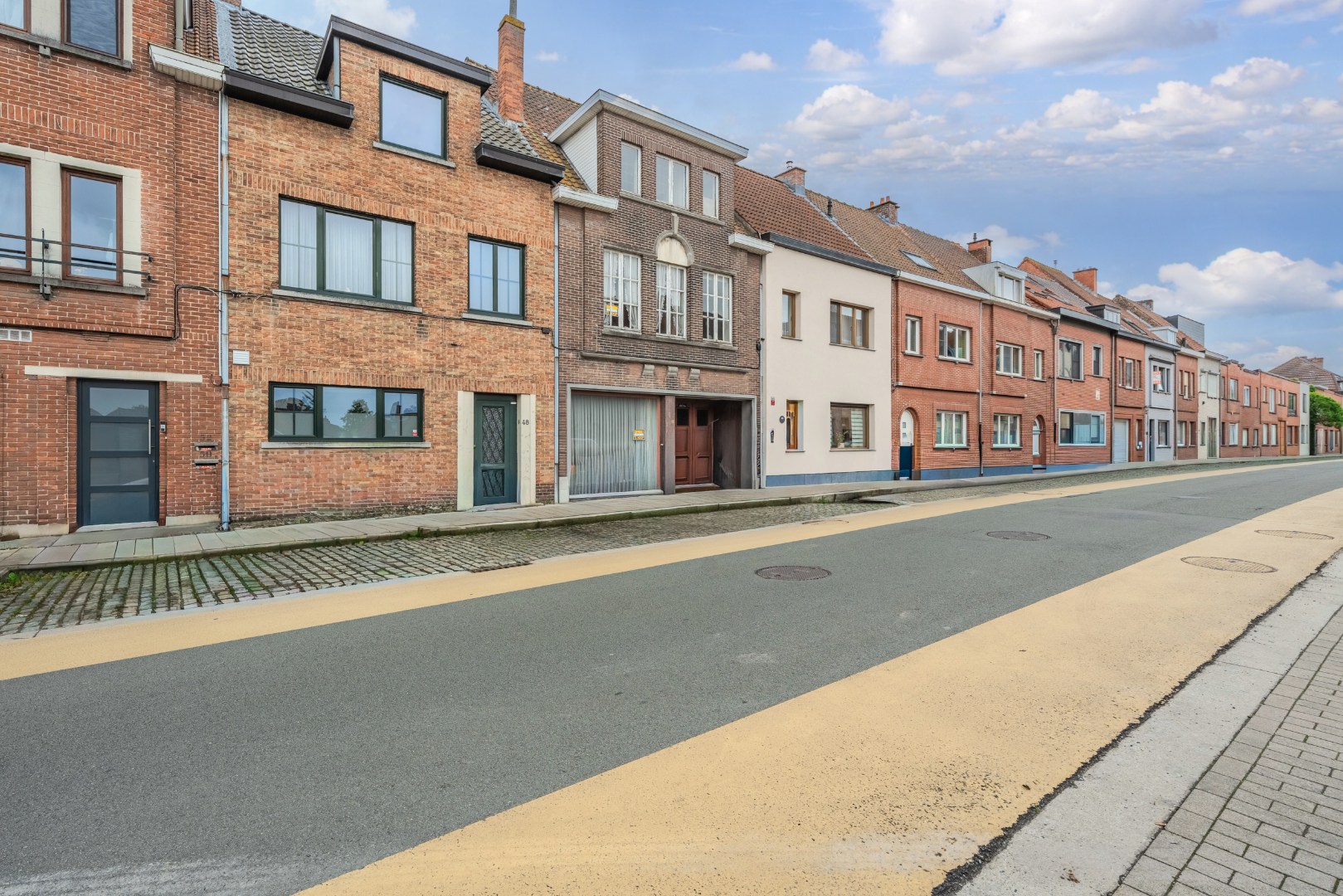 Karaktervolle voormalige apotheekwoning aan het water 