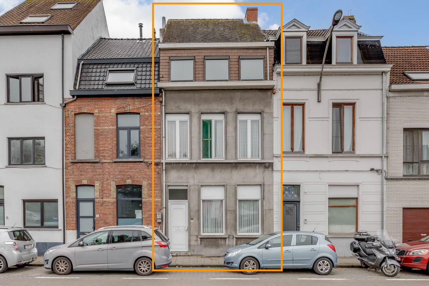 Op te knappen woning met prachtige tuin! 