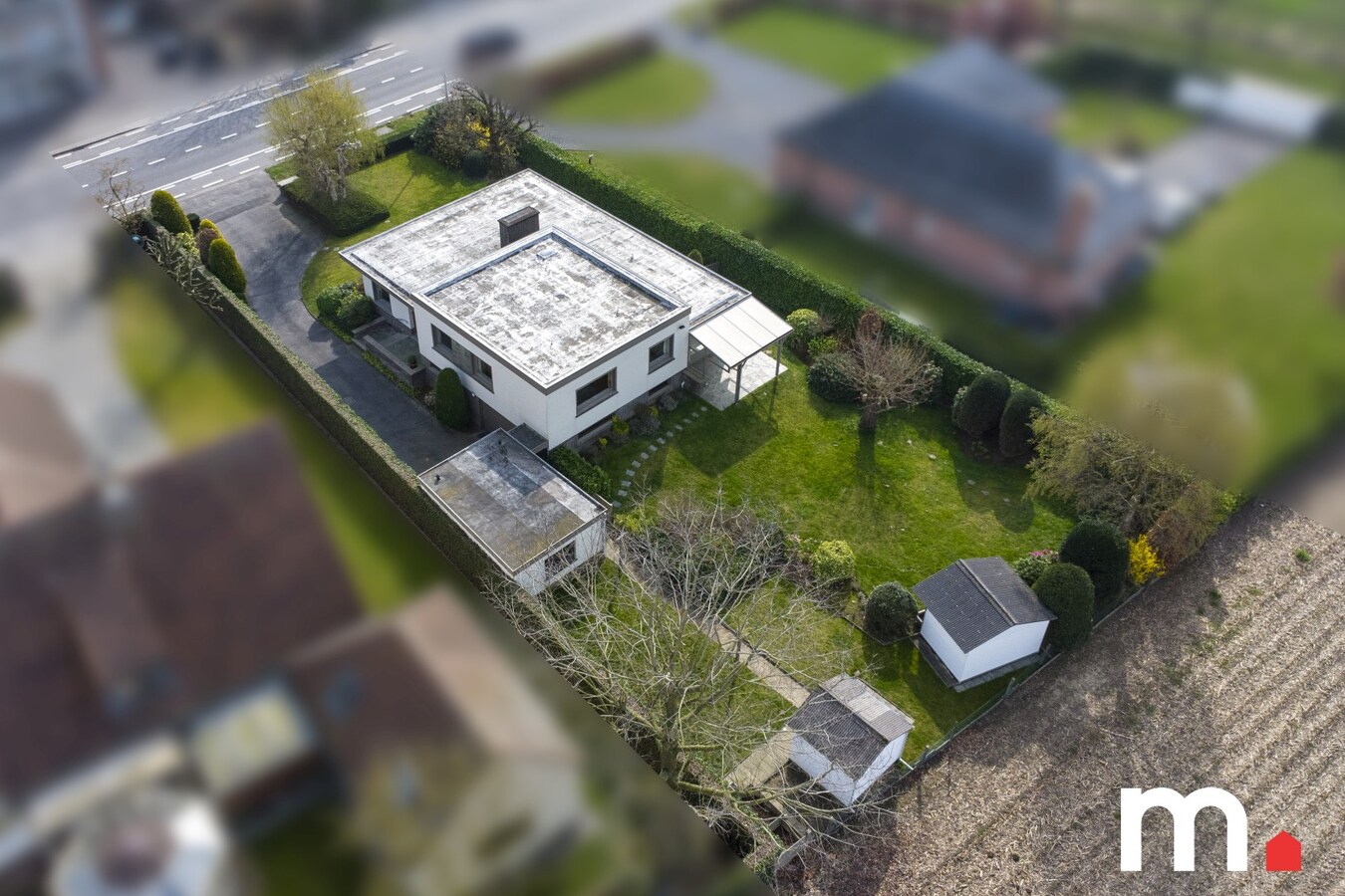 Alleenstaande villa met 5 slaapkamers en zonnige tuin 1127 m² op TOPligging ! 