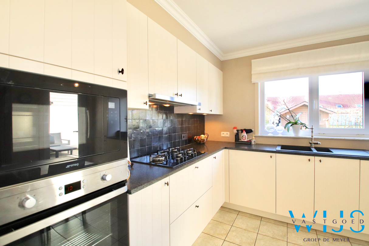 Prachtig instapklaar woonhuis in rustige woonwijk te EEKLO! 