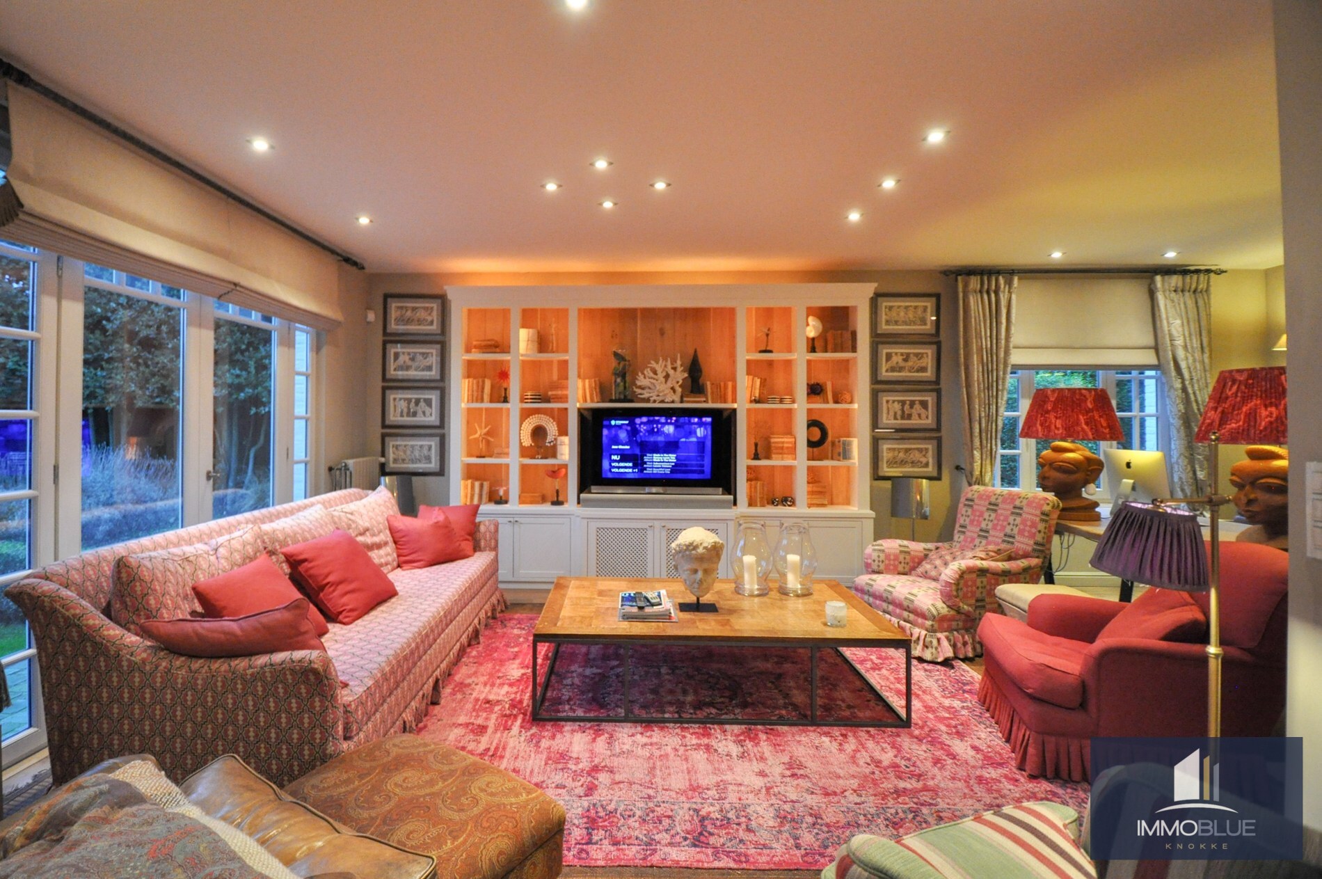 Une villa de charme située dans un quartier résidentiel calme. 