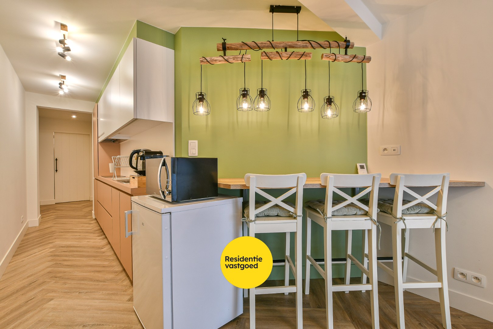 Volledig vernieuwd appartement te koop - achterkant zeedijk Wenduine! 