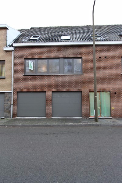Volledig vernieuwd duplex appartement met 3 slaapkamers te Bredene 