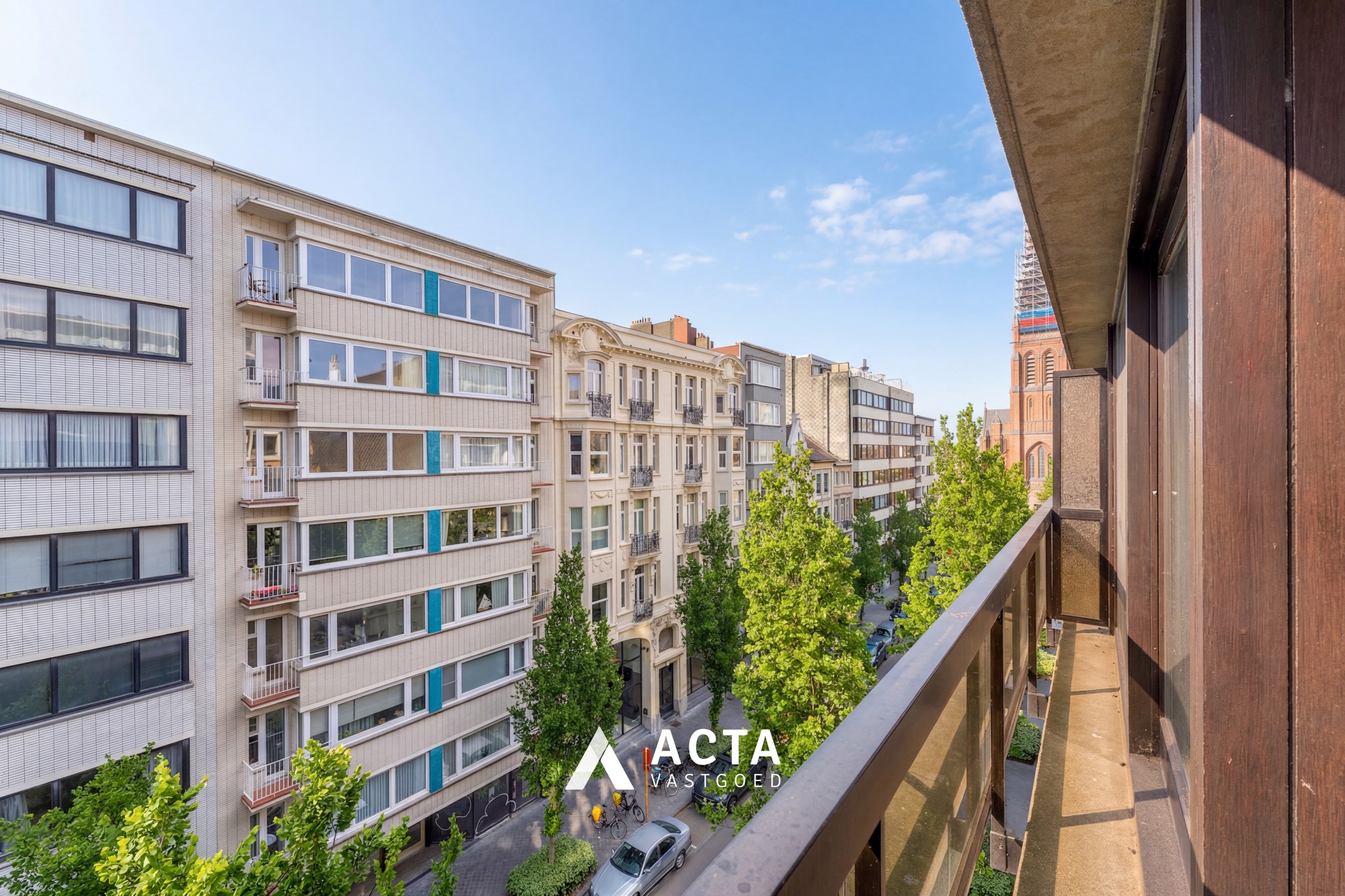 Ruim appartement met zonnig terras in het centrum 