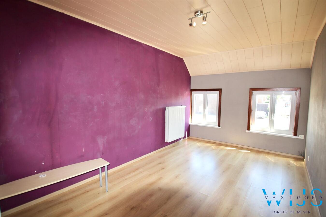 Woonhuis met 1 slaapkamer in het centrum van Ertvelde ! 