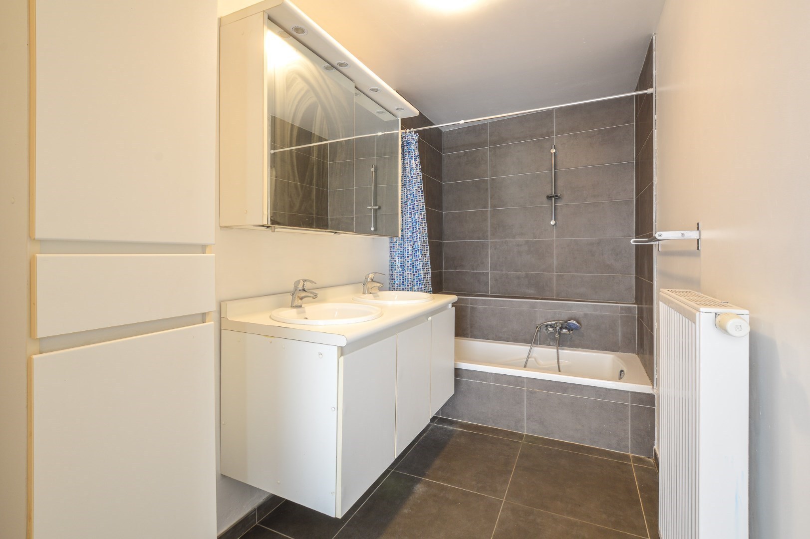 Gelijkvloers appartement met 1 slaapkamer in het hartje van Oudenburg 