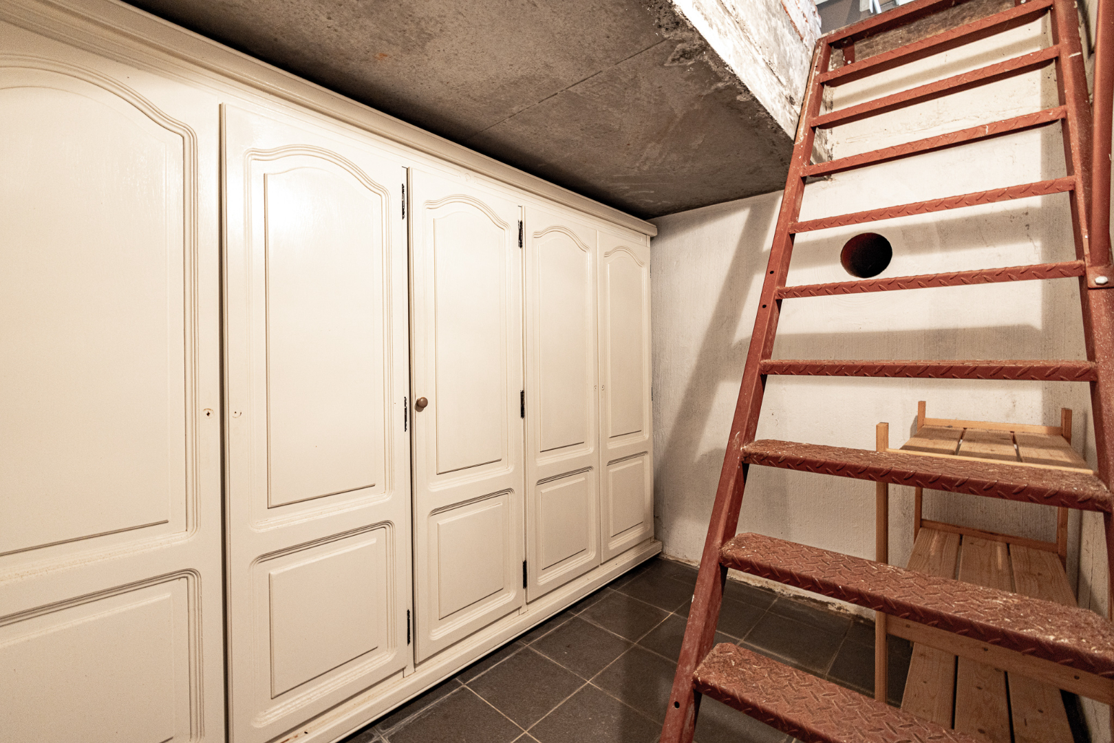 Ruime (4 slpks) instapklare woning met tuin rustig gelegen te Waarschoot 