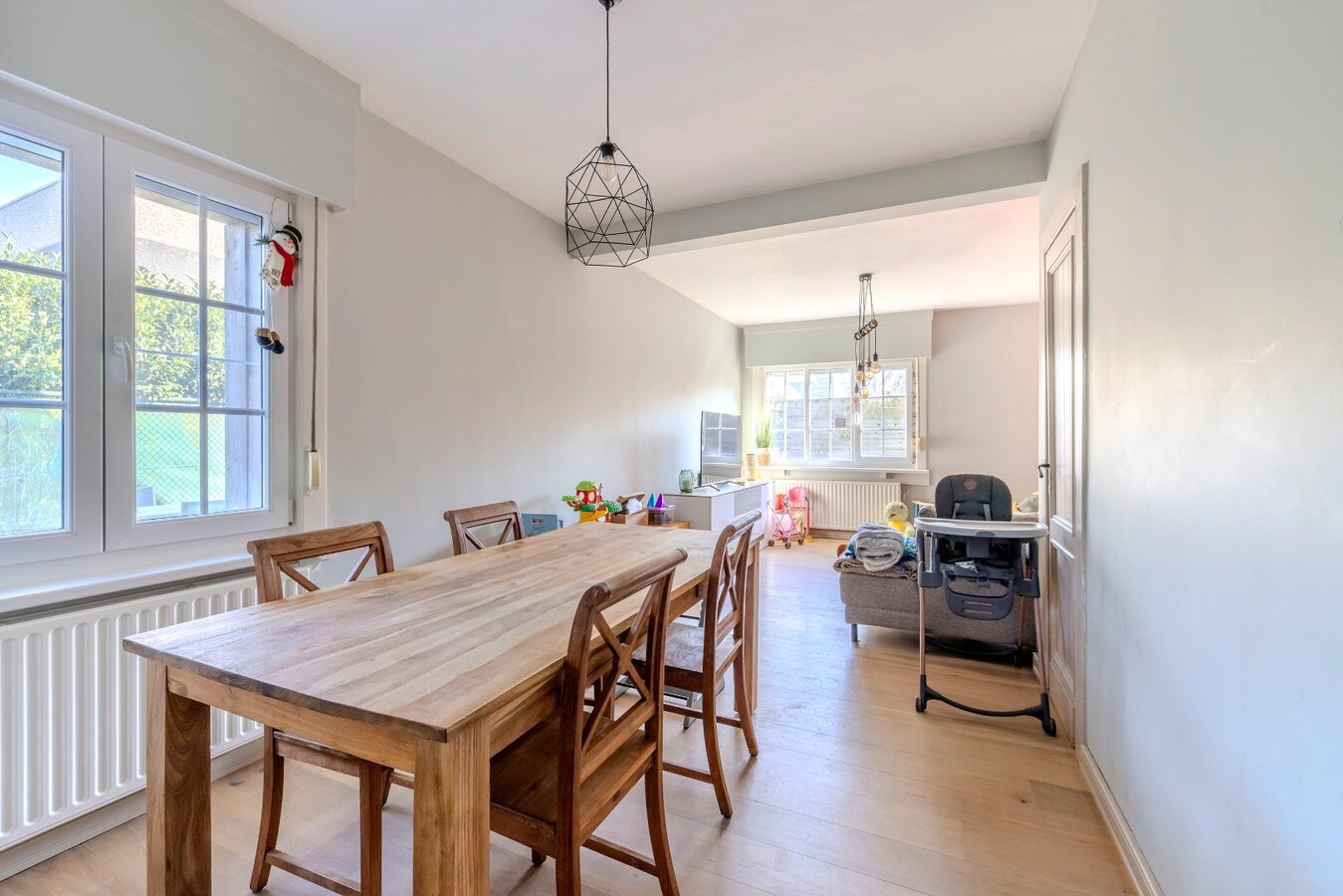 Instapklare woning met ruime tuin en 3 slpks - toplocatie 