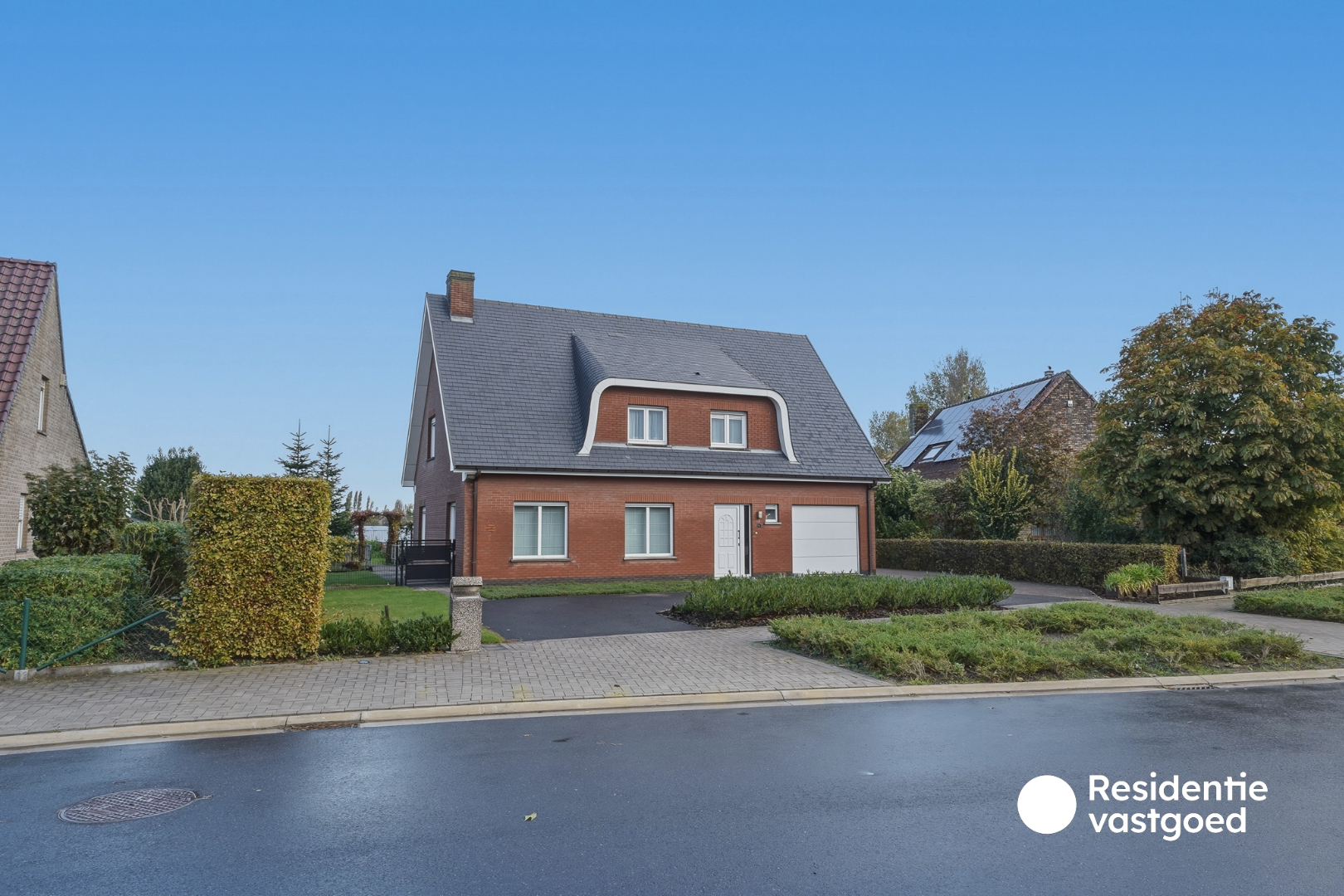 Ruime alleenstaande woning met 3 slaapkamers, veranda en garage in Oudenburg 