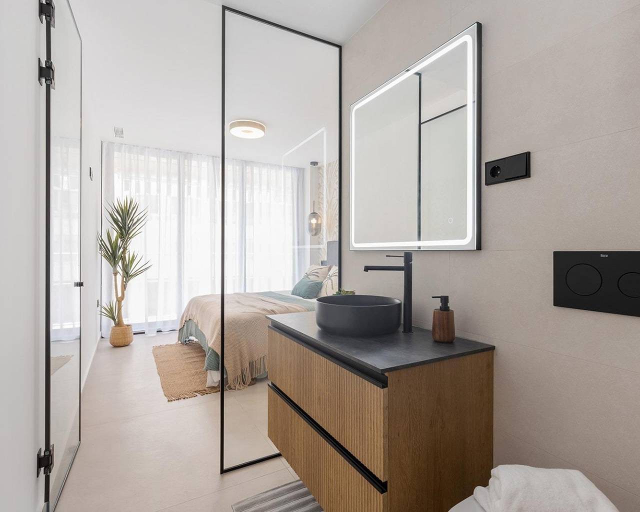 Eindelijk: uw droomappartement pal aan het strand van Torrevieja 