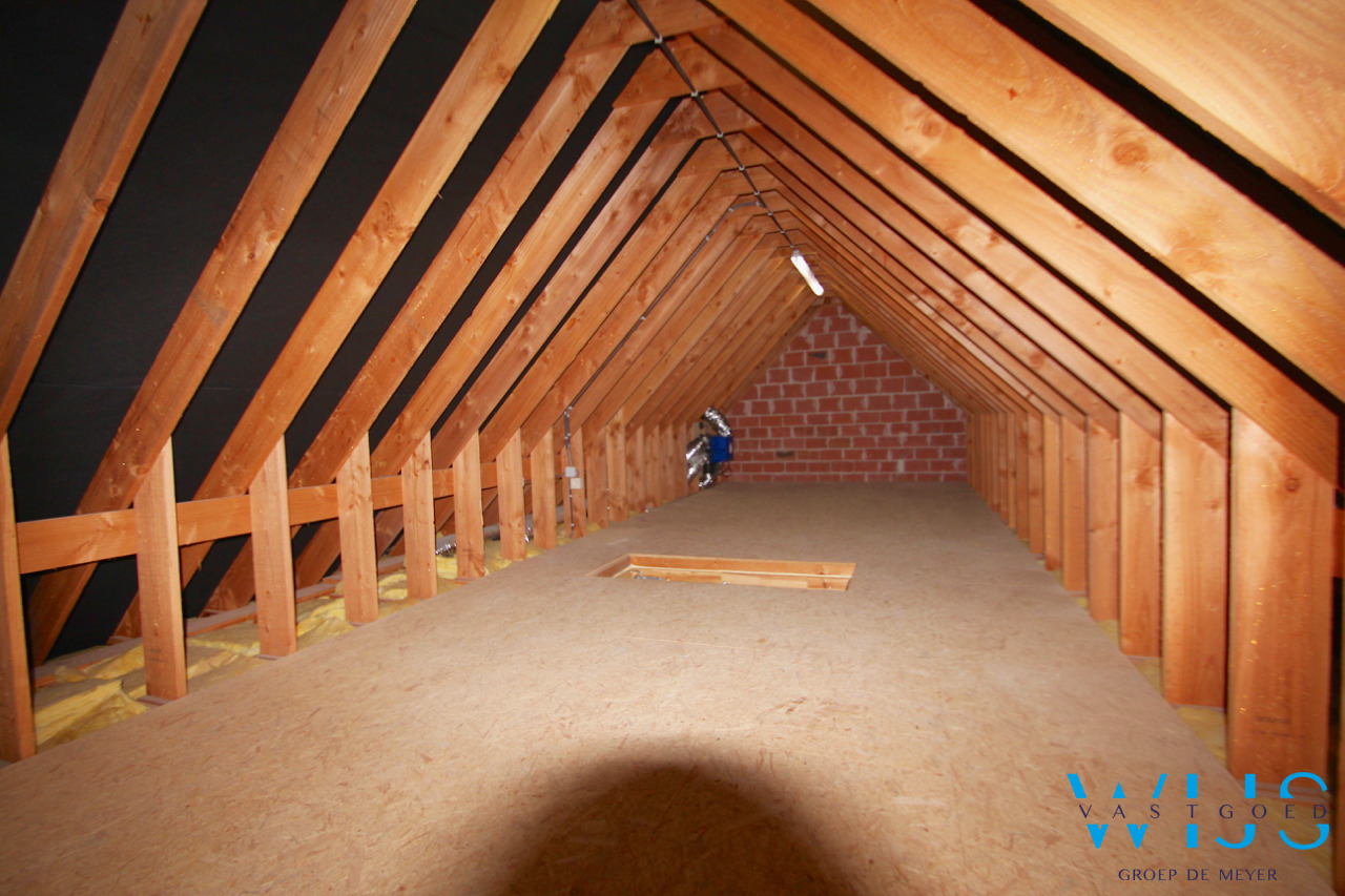 Landelijk gelegen tijdloos woonhuis te Ertvelde ! 