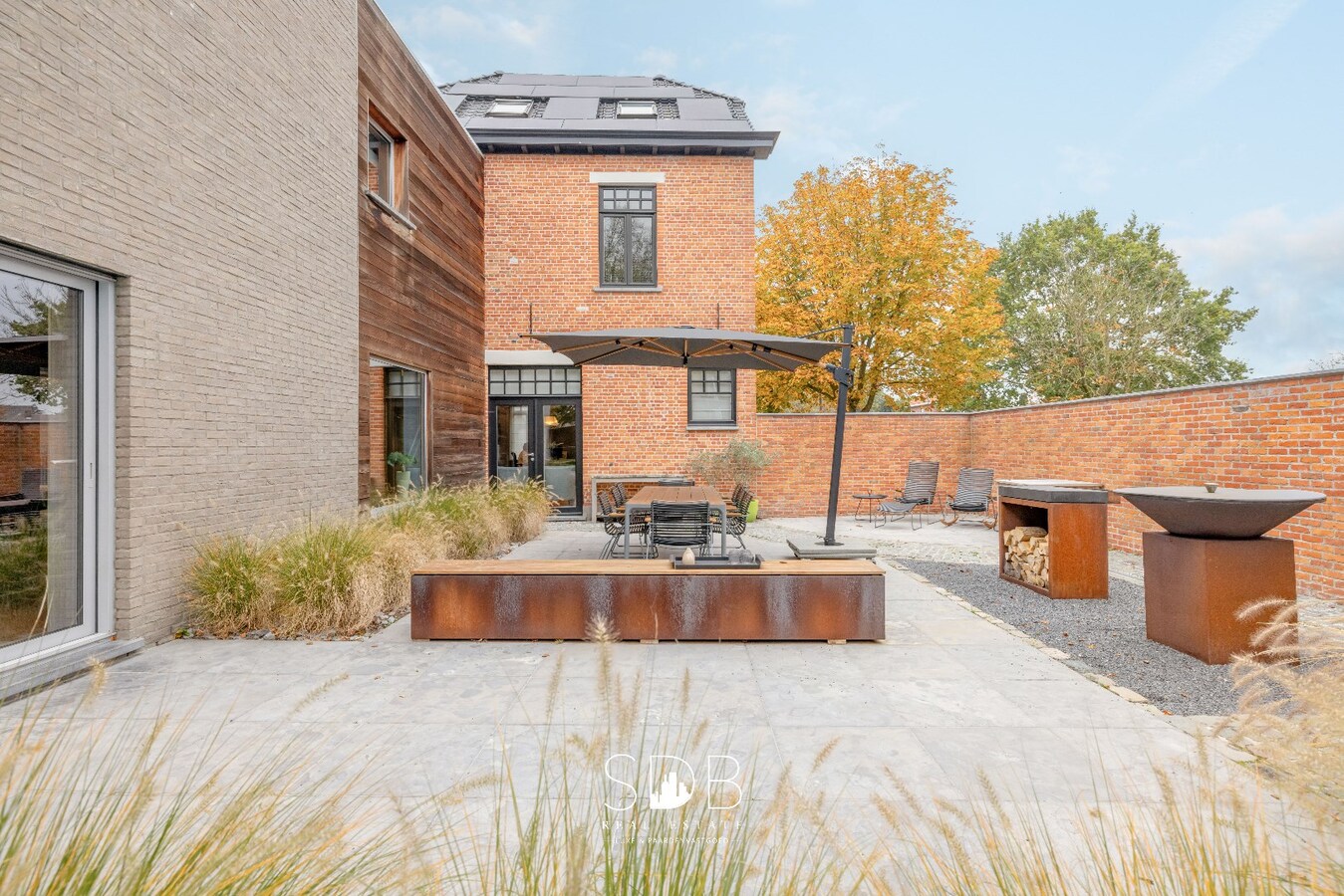 Prachtige woning met paardenfaciliteiten op 11.703m² 