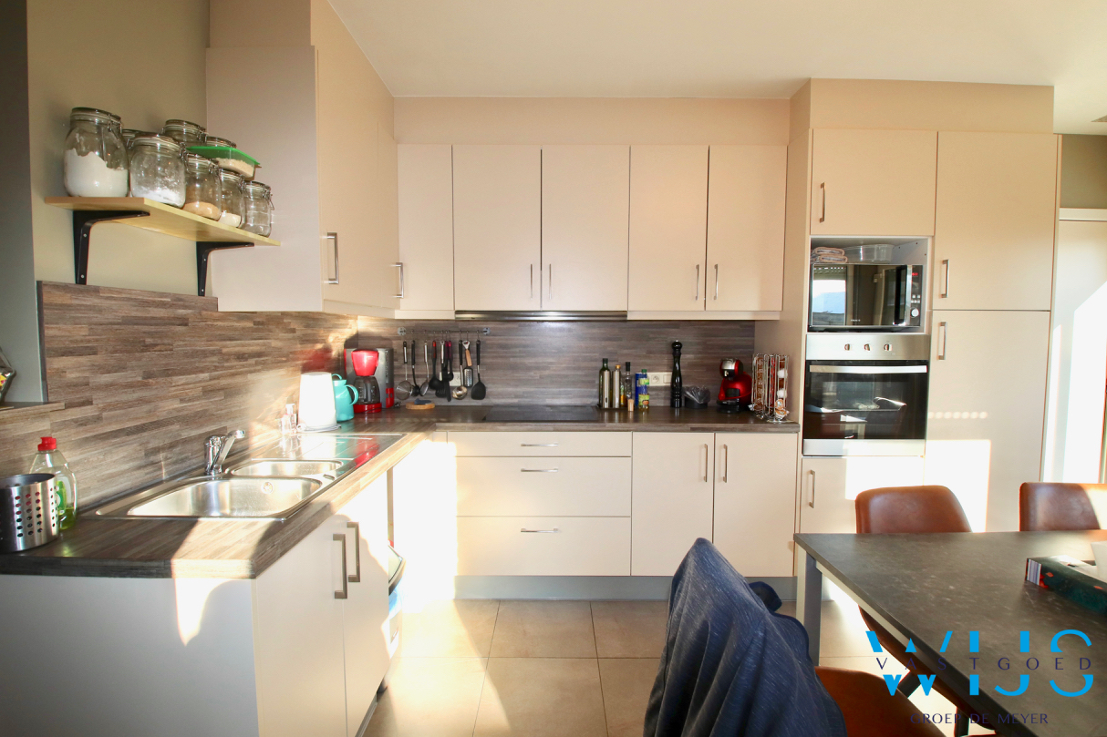 Prachtig woonhuis met 5 slaapkamers &amp; tuin te SLEIDINGE! 