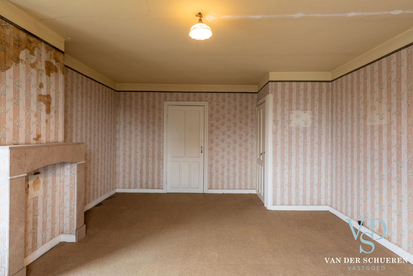 Statige herenwoning met potentieel ! 