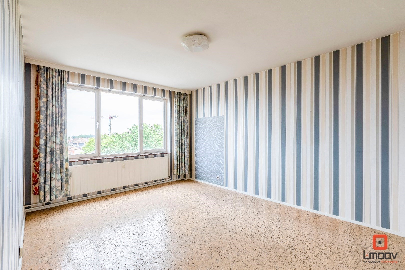 Ruim en lichtrijk drieslaapkamerappartement met prachtig zicht op het water en het groen! 